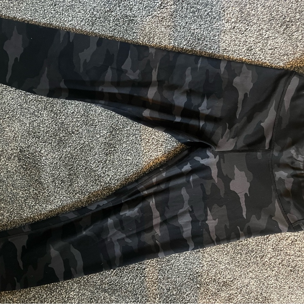 Athleta Kids Black Camouflage Leggings